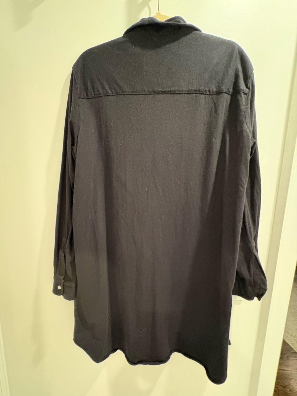 Frank & Eileen Long-sleeved button down in Black - Picture 2 of 3